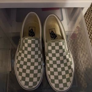 Checkered Vans size 7.5